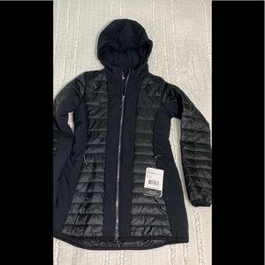 Obermeyer parka size small woman’s black winter jacket 3/4 length Miriam.